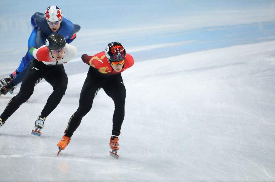 任子威小组第一 晋级短道速滑男子1500米半决赛