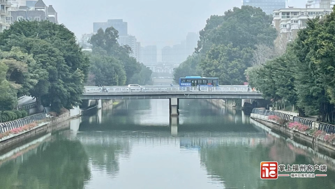 看不见！福州今早被大雾包围！气温还要跌……