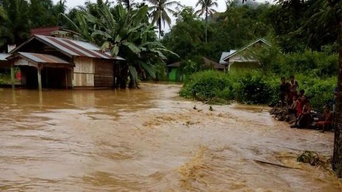印尼西加里曼丹部分地区发生洪水