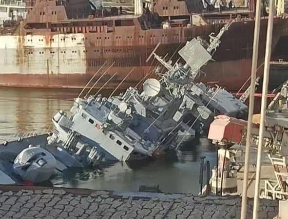 乌克兰官方：乌海军旗舰被己方凿沉
