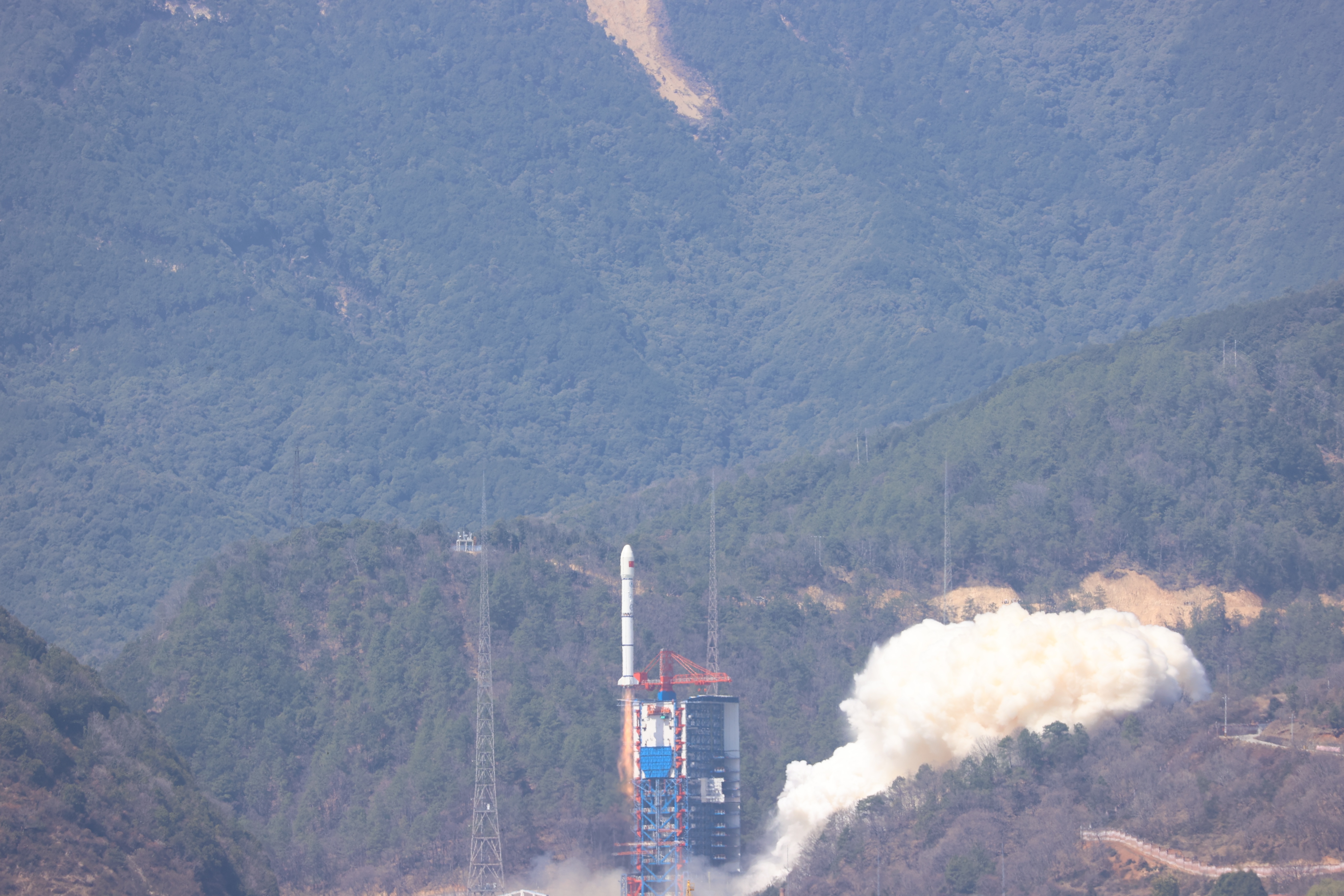 一箭七星！我国成功发射银河航天02批卫星