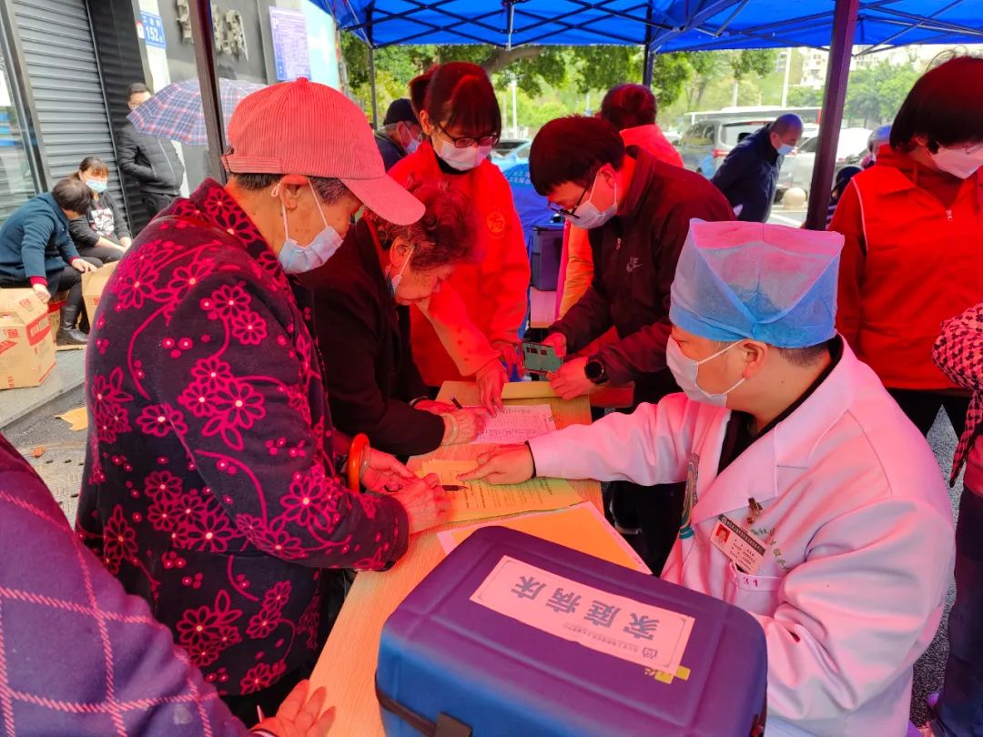 现场直击！台江区开设60岁及以上老年人疫苗接种专场