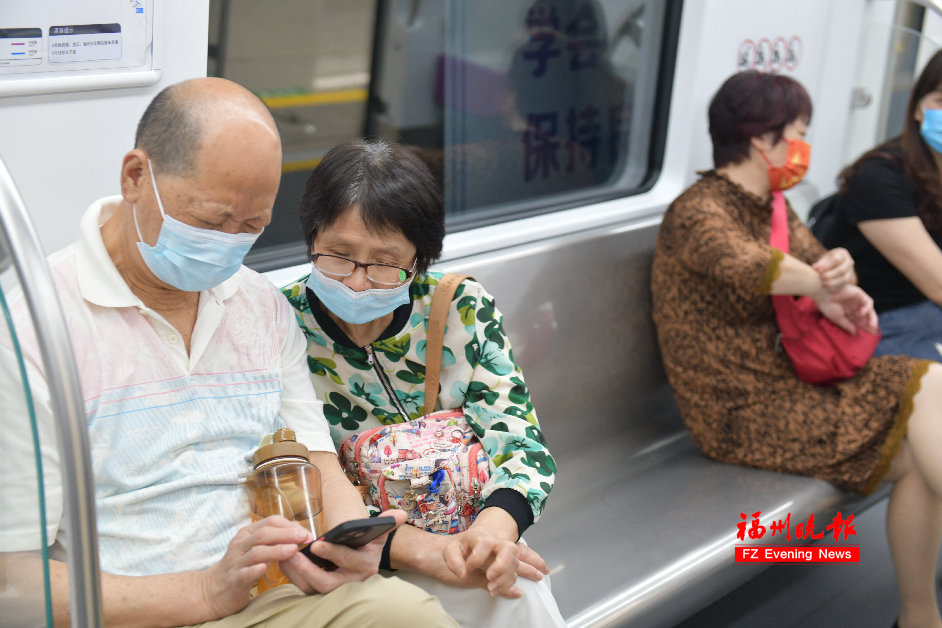 福州地铁5号线开启试乘 市民直呼：“太方便了！”