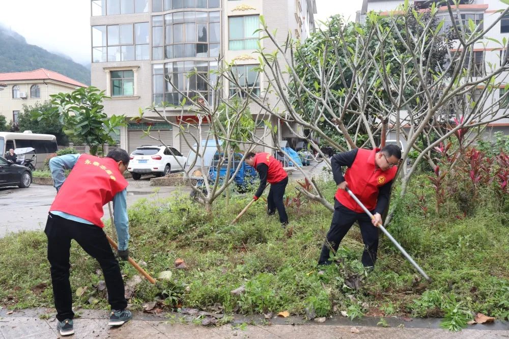 “五一”劳动节，永泰县领导开展“护河爱水、清洁家园”行动