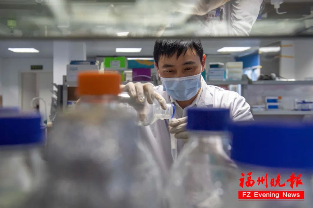 赵必星：肝癌新抗原疫苗的研究者