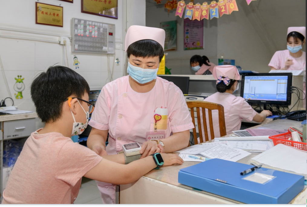 流感来袭，罗源县医院儿科开启“白+黑”模式呵护健康