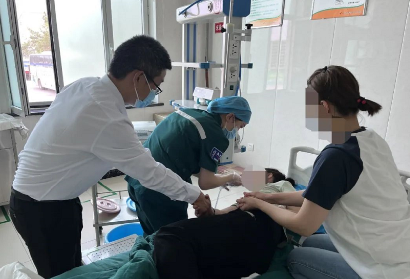 新疆女孩抑郁症吞下168粒药物，厦门医生一个举动挽救了她的生命