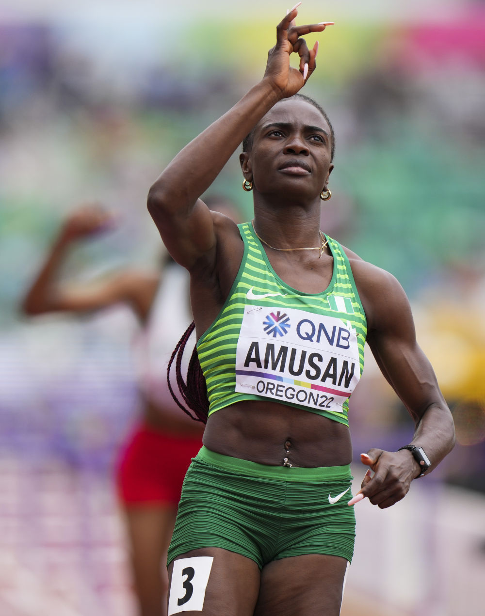 尼日利亚选手阿姆桑改写女子100米栏世界纪录