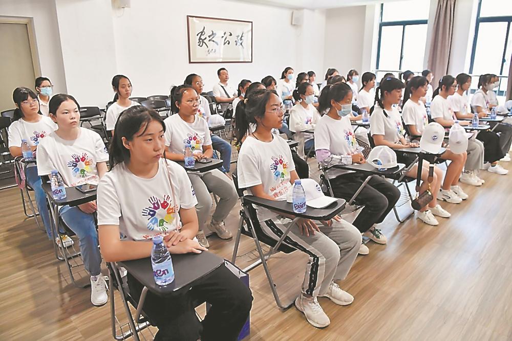 “闽宁芬芳 筑梦未来”宁夏女中学生夏令营在福州开营