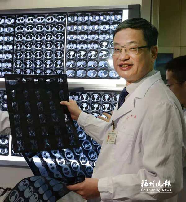 黄昌明：完成超万例胃肿瘤微创手术