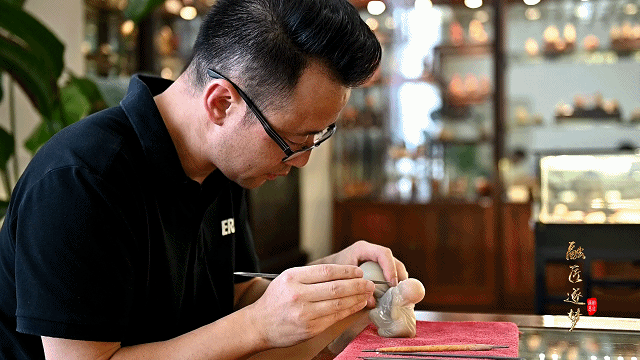 20年，他从平凡的手艺人到寿山石雕刻大师！