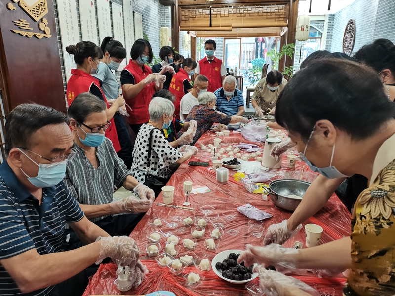 鼓楼区南街街道：浓情中秋 邻里和睦情更浓