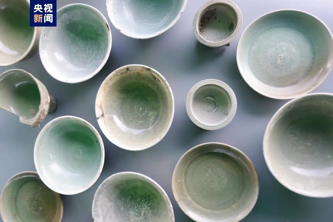 满载龙泉青瓷！漳州圣杯屿已出水瓷器类文物上百件