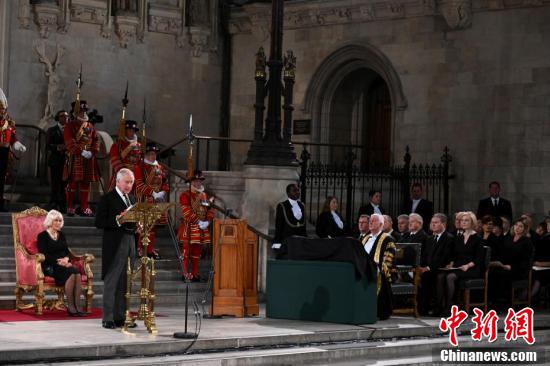 登基后英国国王查尔斯三世首次向英议会发表讲话