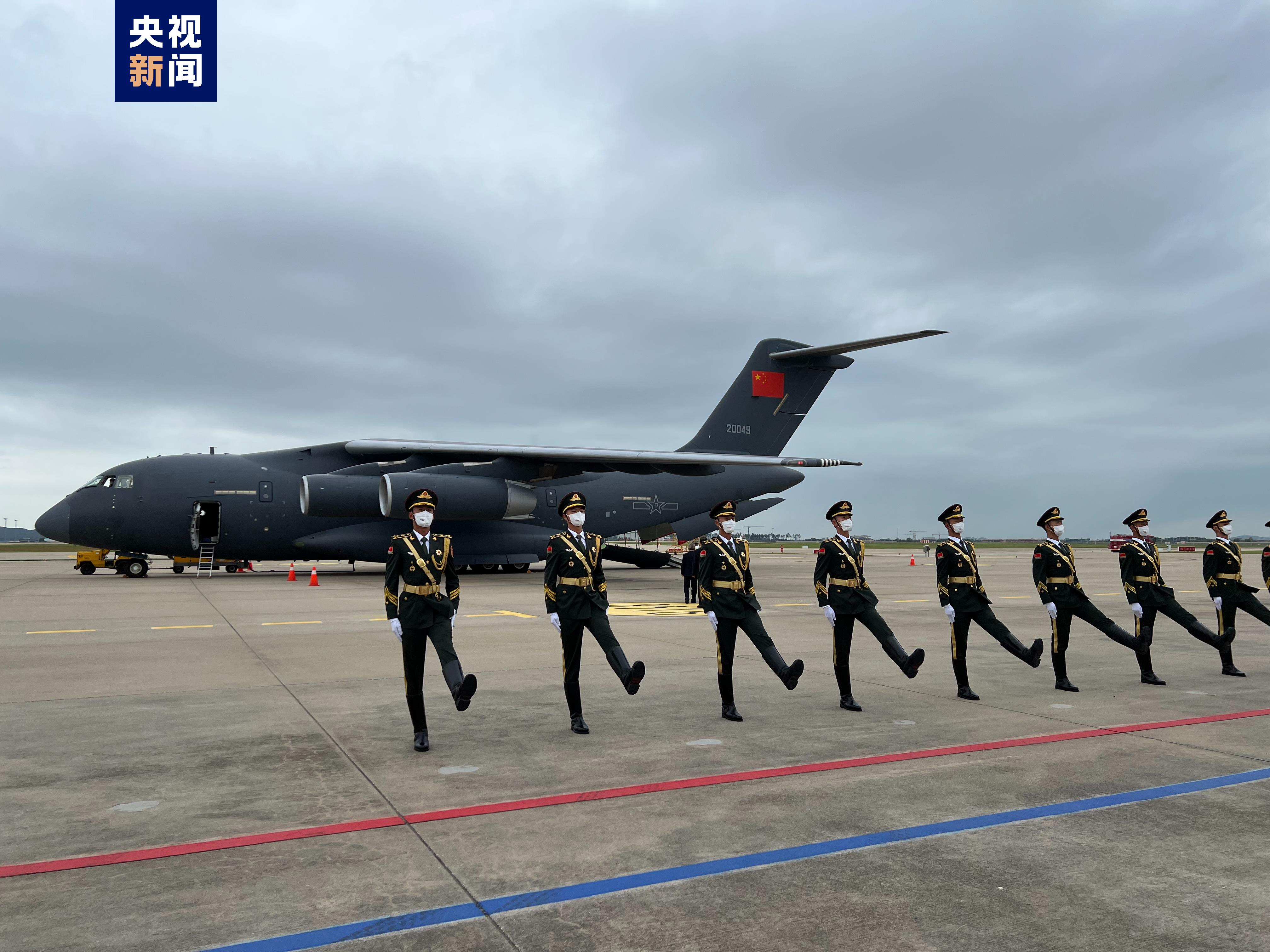 第九批在韩中国人民志愿军烈士遗骸交接仪式在韩国仁川举行
