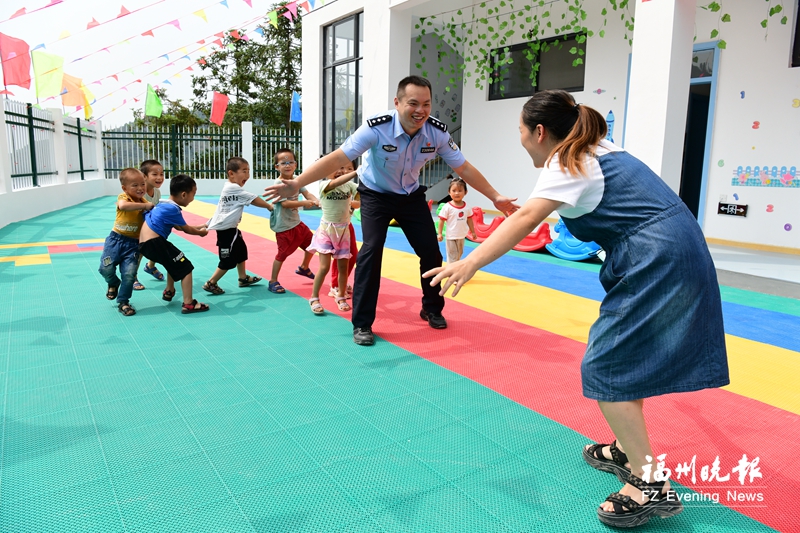 福州机场边检站援建广西侗族幼儿园开园