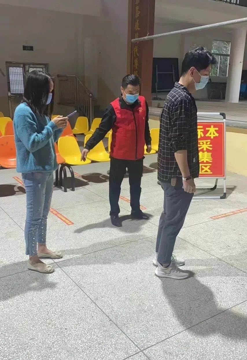福州新区党员志愿者积极下沉“疫”线 助力社区疫情防控