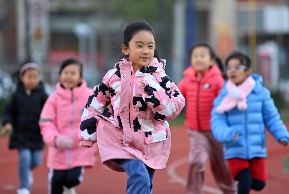 中国多地修订立法加强未成年人保护