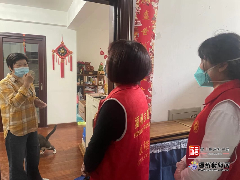 湖前社区书记刘霞：声如“定海神针” 沙哑却充满能量