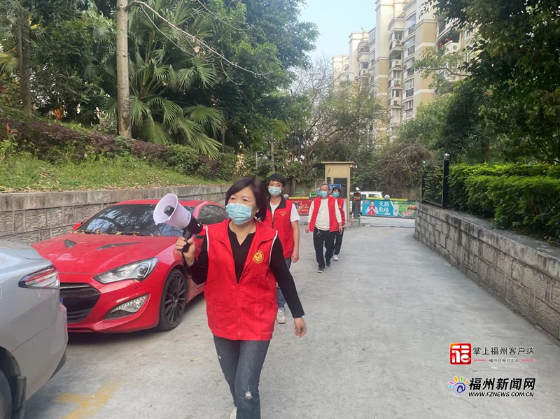 湖前社区书记刘霞：声如“定海神针” 沙哑却充满能量