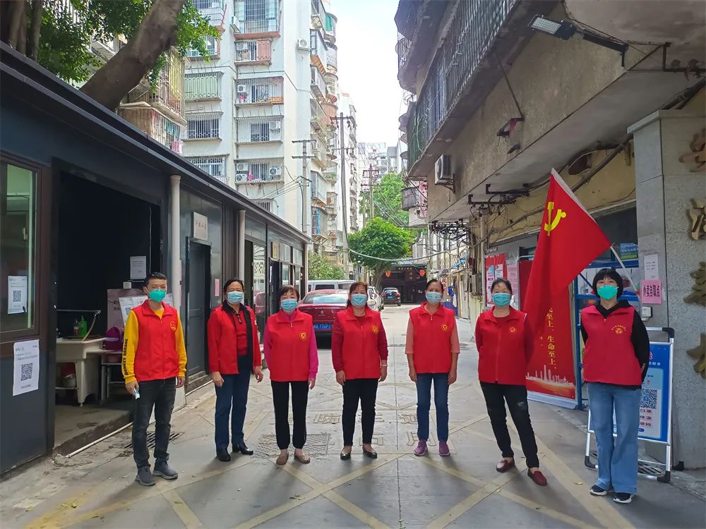 陪你站岗！“百姓抗疫力量”和连江志愿者的双向奔赴