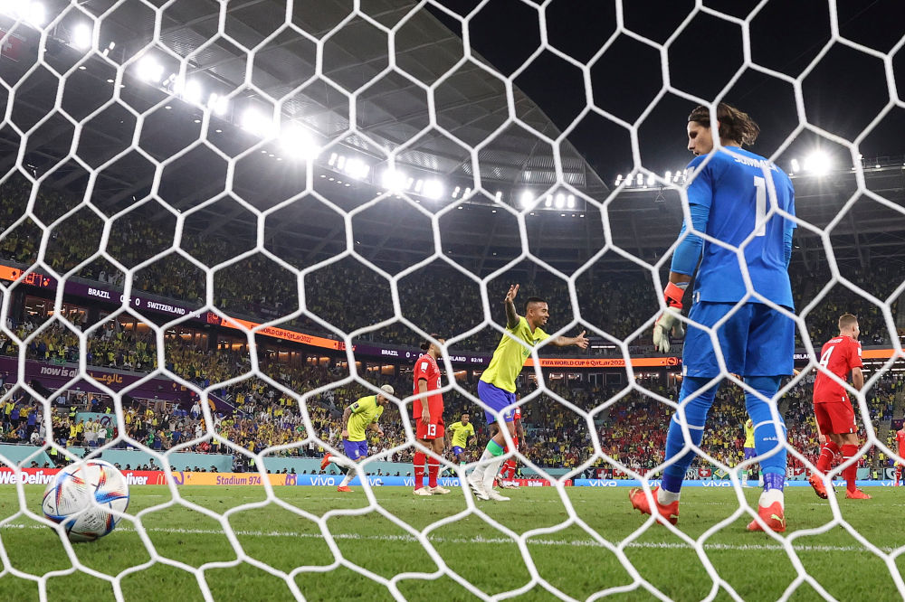 瑞士队演绎足球世界“破碎的美好”