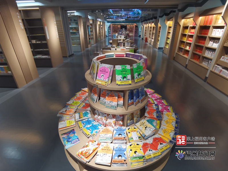 探访安泰新华图书城——全国首个书店里的元宇宙空间