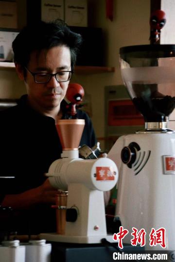 “由东到东”的台青“登陆”故事：一杯咖啡收获爱情事业