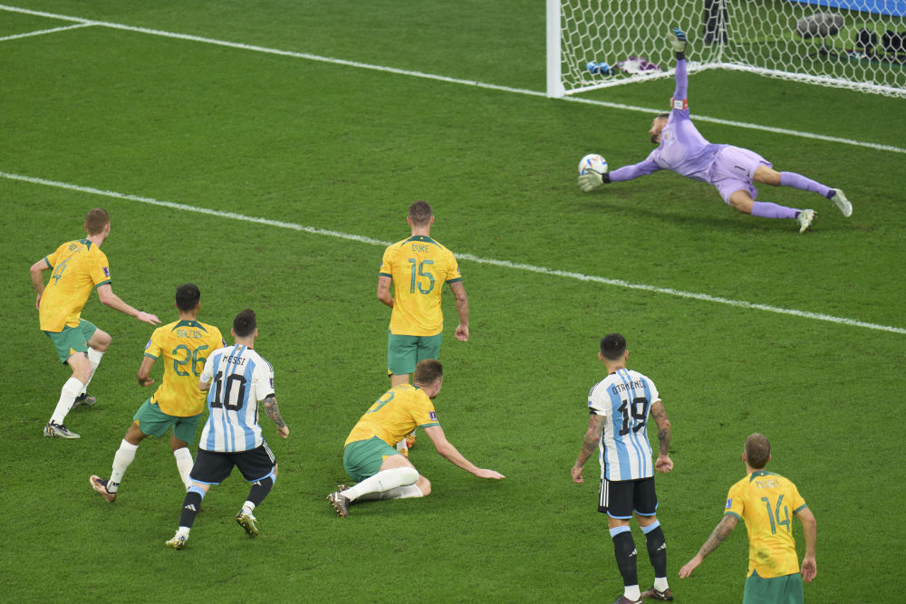 梅西职业生涯第1000场比赛进球 阿根廷险胜澳大利亚晋级八强