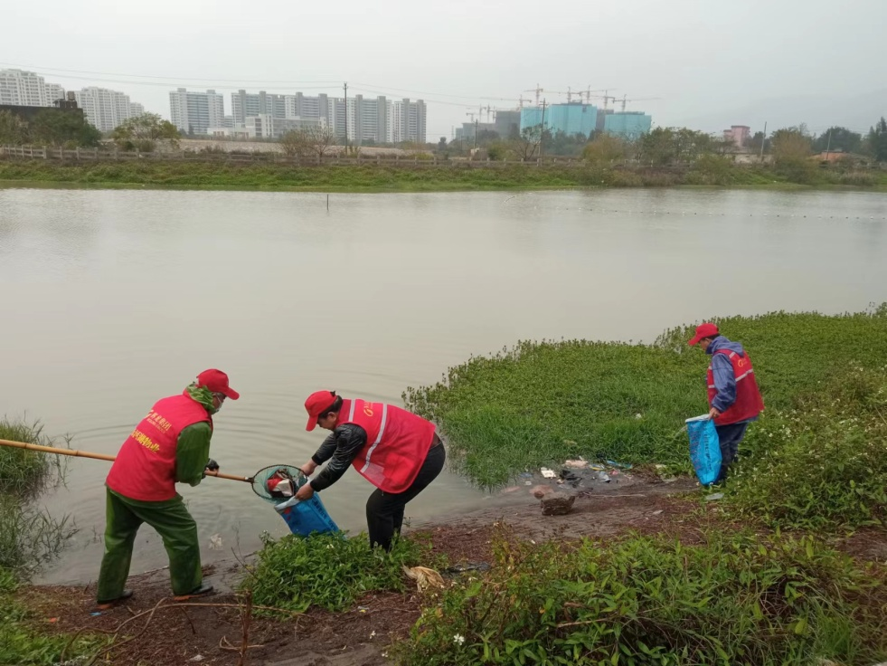 长乐区开展了“护江爱水清洁家园”行动