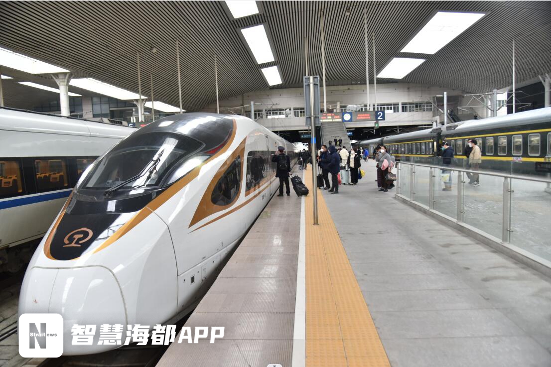 福州火车站加开、恢复29趟列车 助力元旦假期客流出行