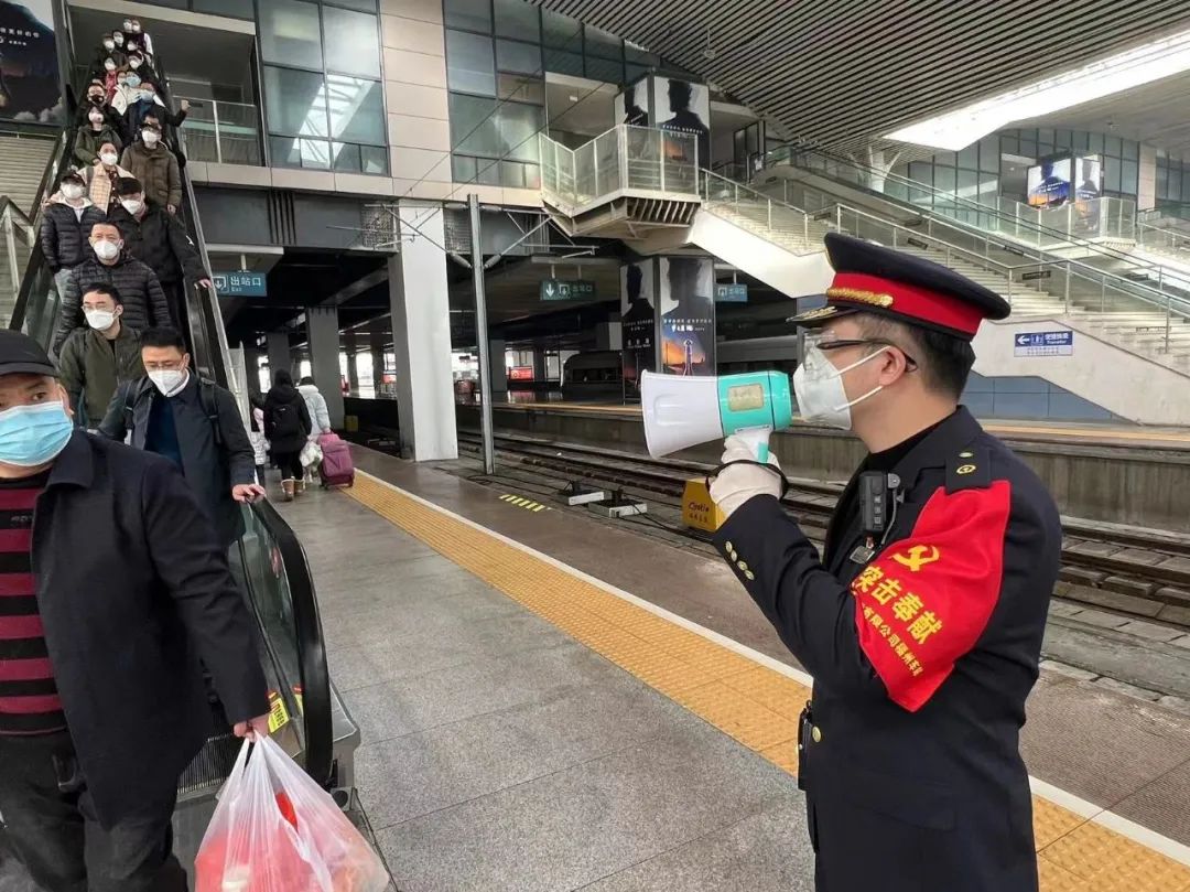 福州：铁路人有一种责任，叫“春节我仍在岗”