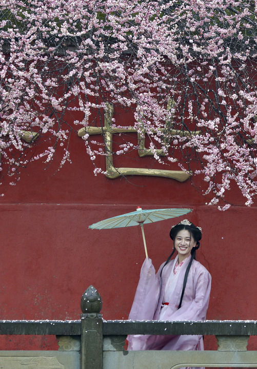 新华社关注福州：立春时节 千年古寺梅花香