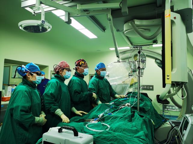 福建首例！省立医院完成房室同步无导线心脏起搏器植入术