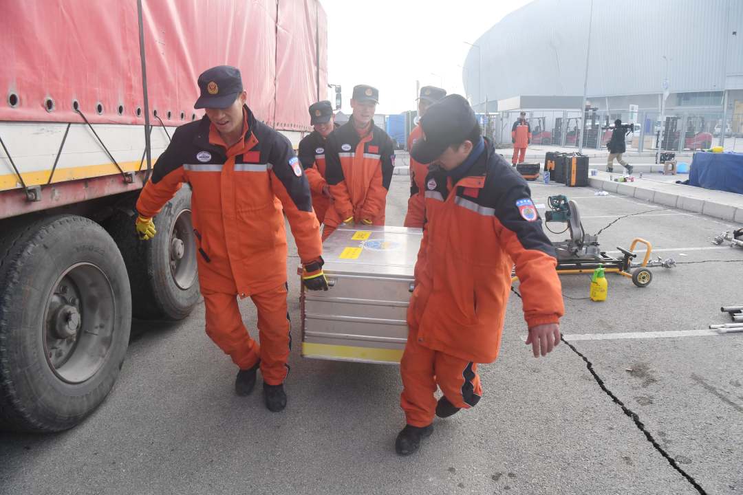 欢迎回家！中国救援队完成赴土救援任务乘包机回国