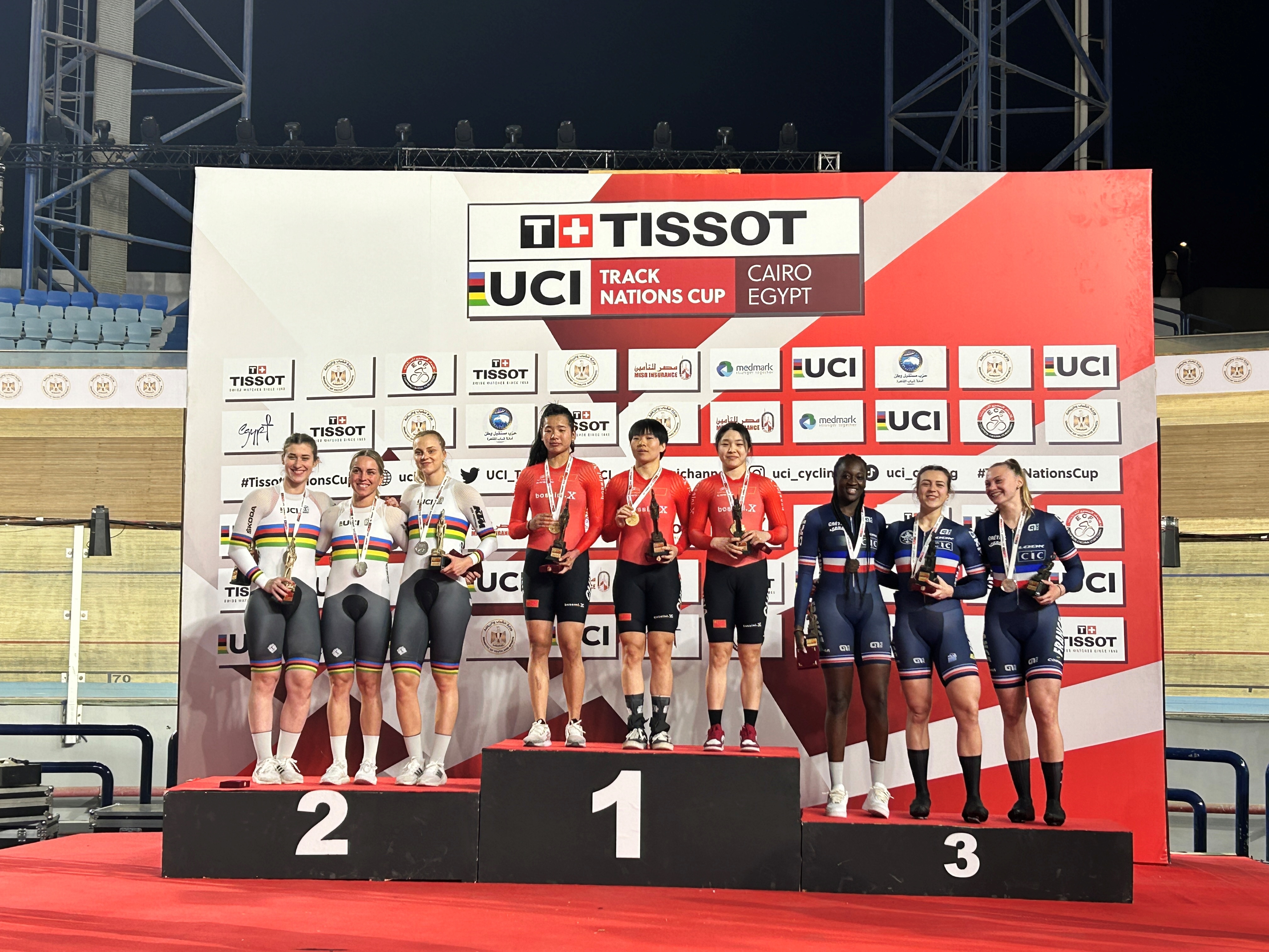 中国队获场地自行车国家杯女子团体竞速赛金牌