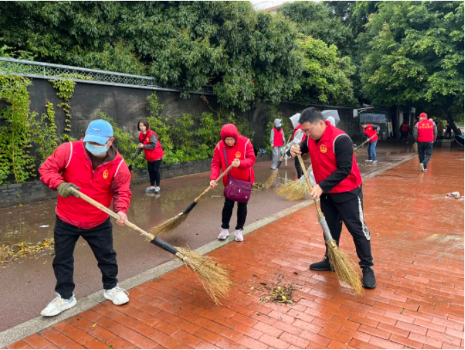 仓山区持续开展“护河爱水 清洁家园”主题志愿服务活动