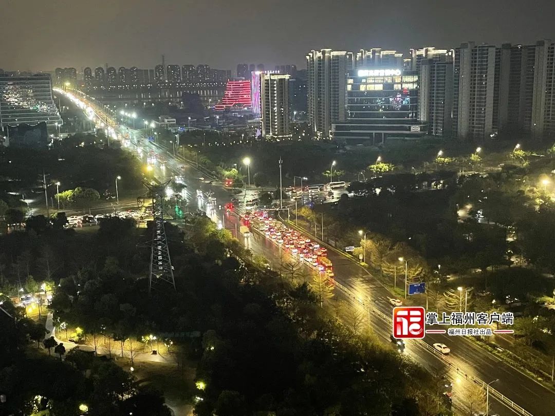 倾盆大雨突袭！福州发布雷电黄色预警