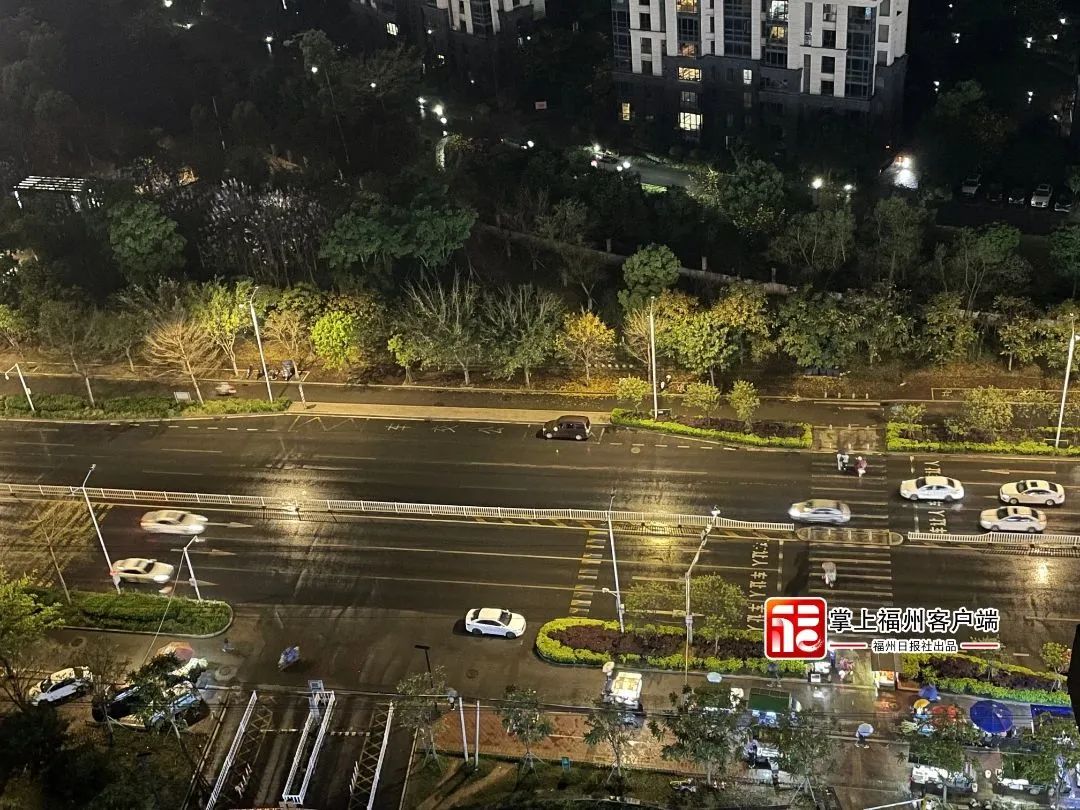 倾盆大雨突袭！福州发布雷电黄色预警