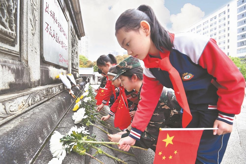 福建多地开展祭奠英烈和红色教育活动