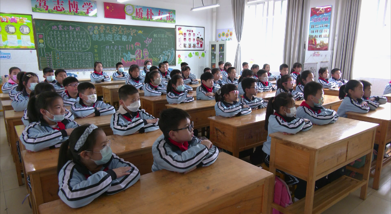 罗源县松山镇五里社区开展“文明祭扫 移风易俗”系列宣传活动