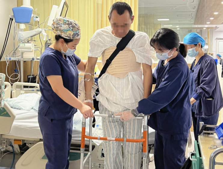 福建首例全球最小全磁悬浮人工心脏植入者出院