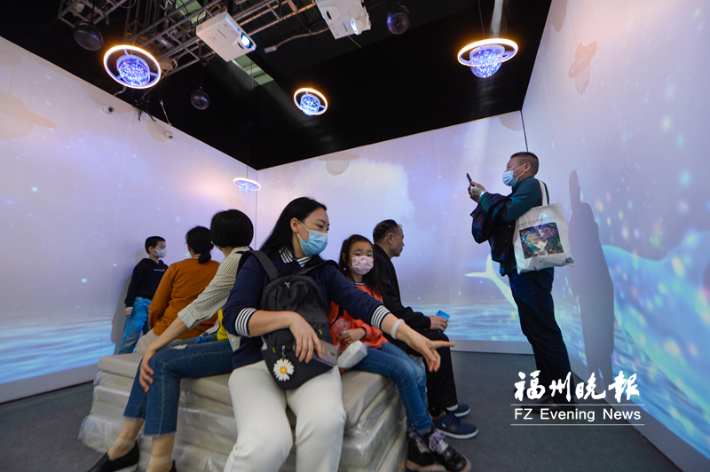 数字中国建设成果展与数博会　29日迎客流高峰