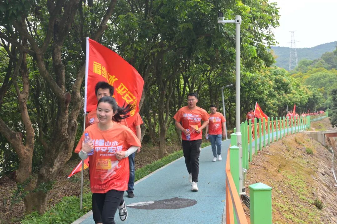 为平安福清代言！迷你马拉松开跑！