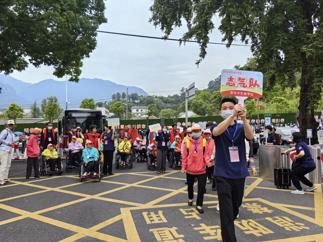 开心！他们“重返”校园、“重返”青春！