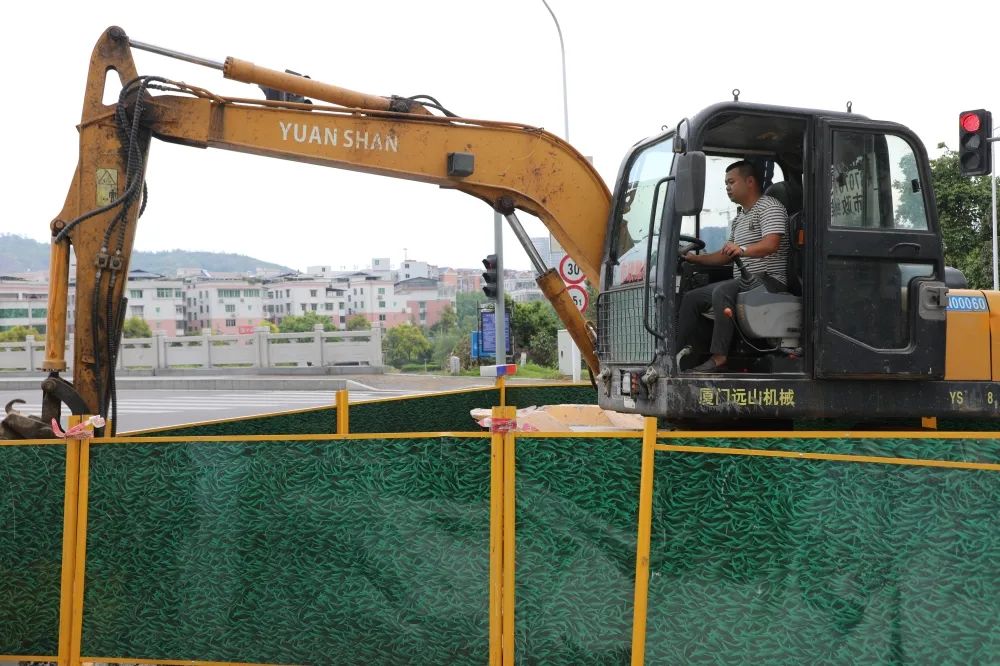 永泰这条市政道路进行路面修缮 5月底完工