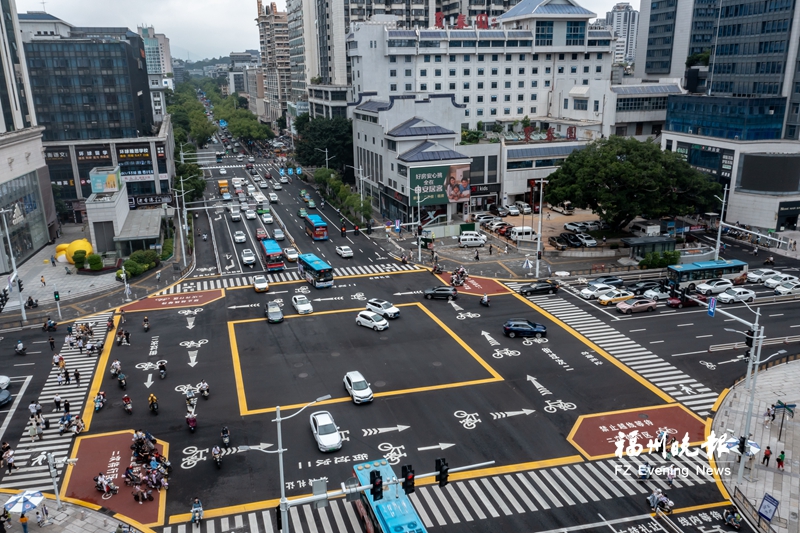 福州交警解答东街口新版斑马线有关问题