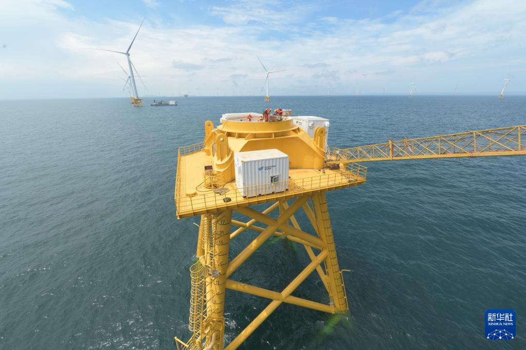 16兆瓦大容量海上风电机组在平潭外海开始安装