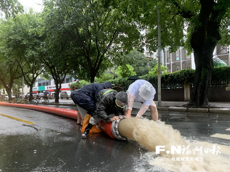 福州城区24小时雨量突破历史极值 高效排涝受市民点赞