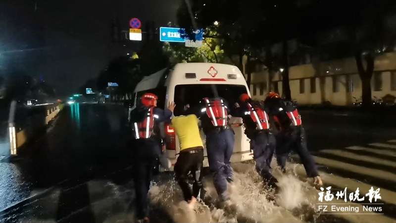 细数福州暴雨中的一个个感人瞬间